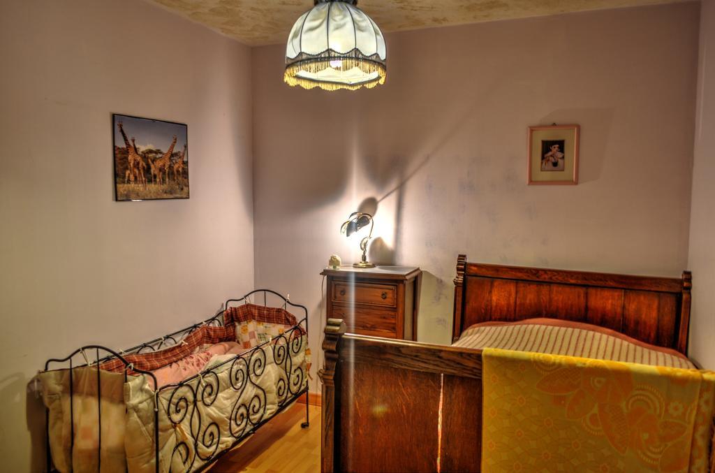 La Ferme Des 3 Suissesses Bed & Breakfast Saint-Paul  Room photo