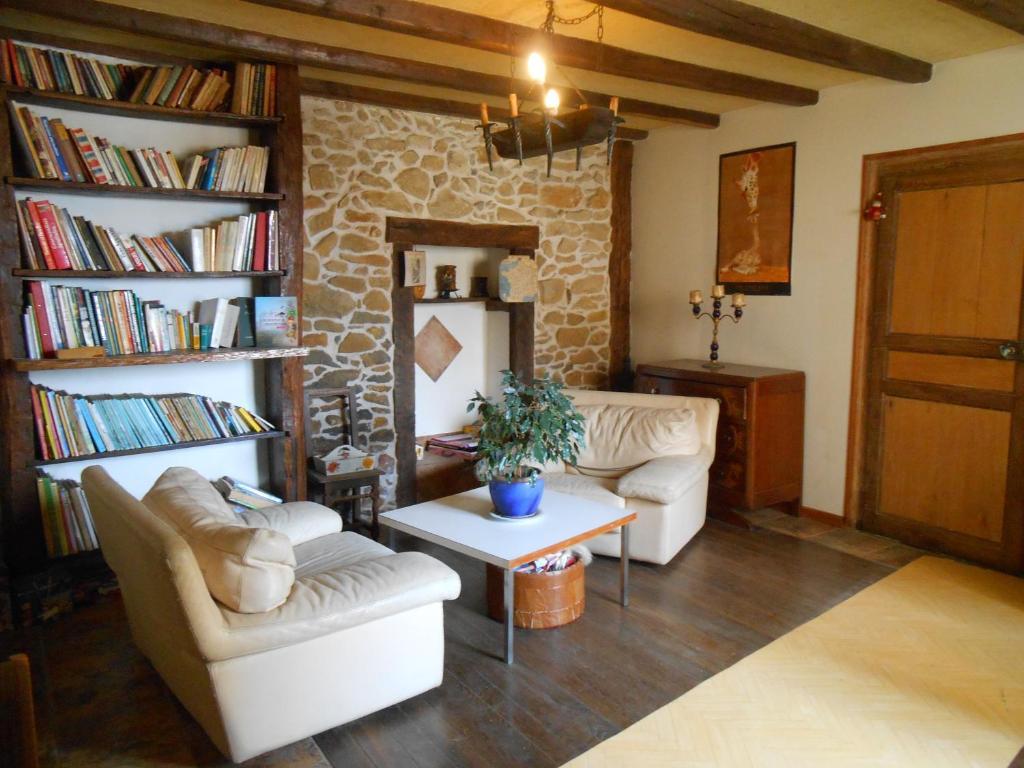 La Ferme Des 3 Suissesses Bed & Breakfast Saint-Paul  Exterior photo